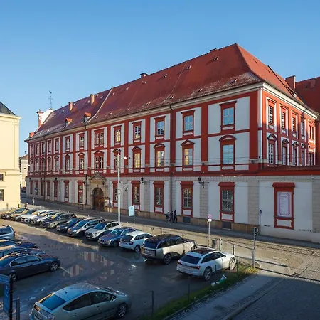 Plac Uniwersytecki 15B Вроцлав Екстер'єр фото