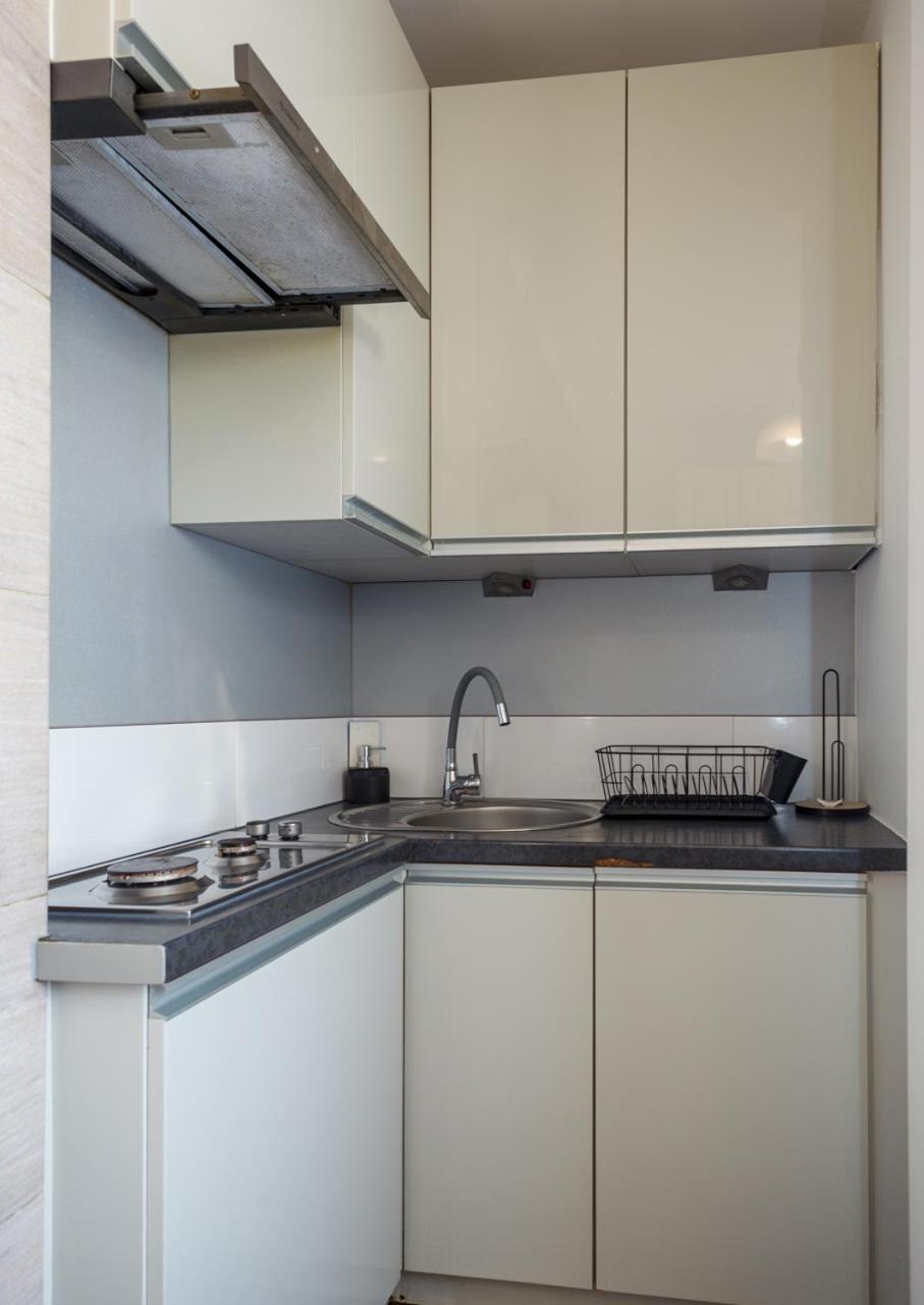 Plac Uniwersytecki 15b Homestay *